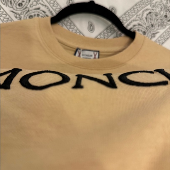 Moncler t-shirt medium - Picture 4 of 5